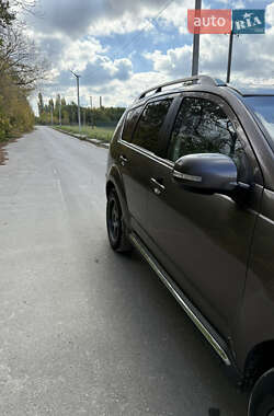 Позашляховик / Кросовер Mitsubishi Outlander 2012 в  фото 38 Позашляховик / Кросовер Mitsubishi Outlander 2012 в