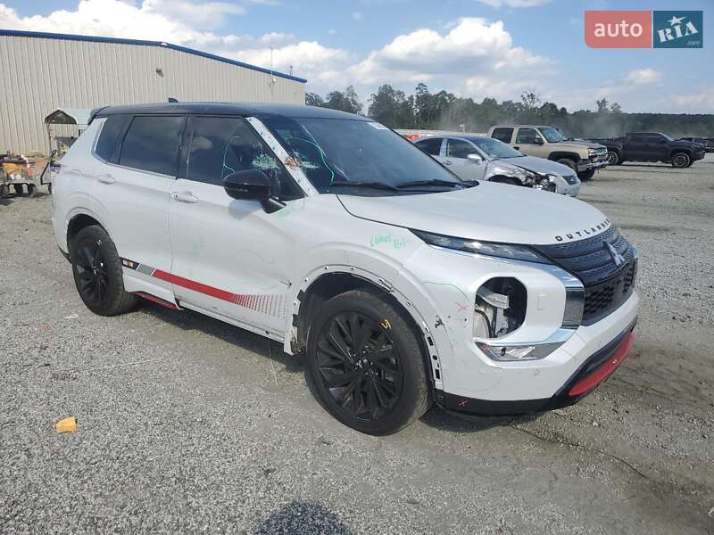 Mitsubishi Outlander 2023