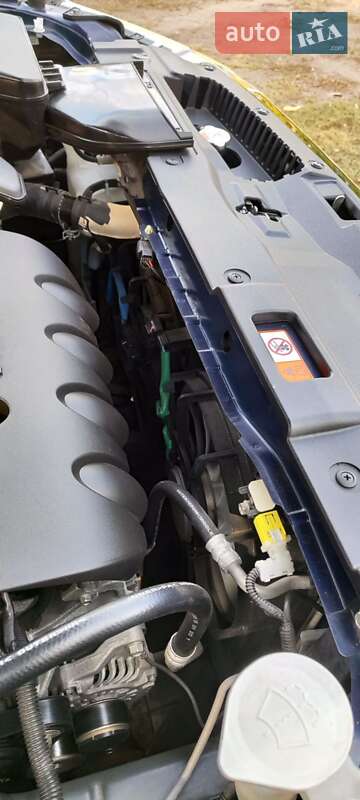 Внедорожник / Кроссовер Mitsubishi Outlander 2017 в Смеле