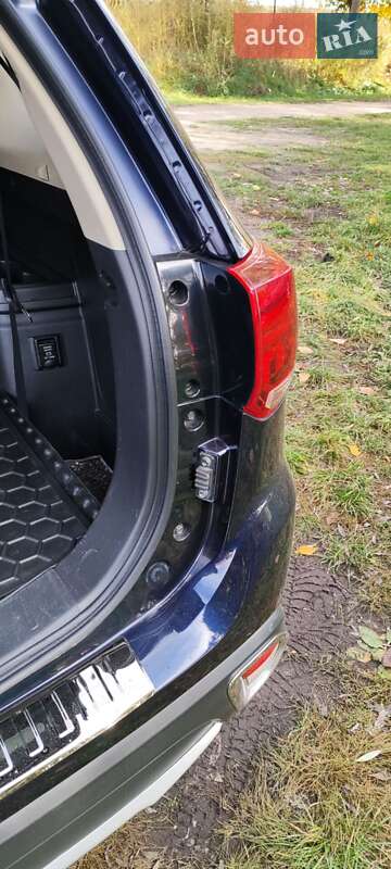 Внедорожник / Кроссовер Mitsubishi Outlander 2017 в Смеле