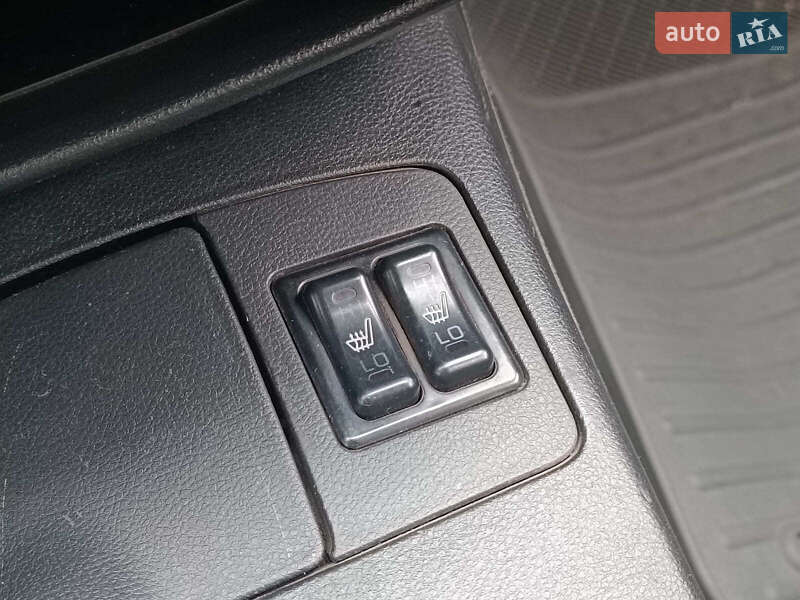 Позашляховик / Кросовер Mitsubishi Outlander 2003 в Харкові