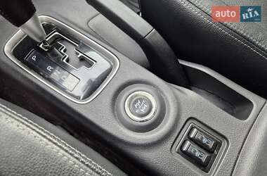 Внедорожник / Кроссовер Mitsubishi Outlander 2014 в 