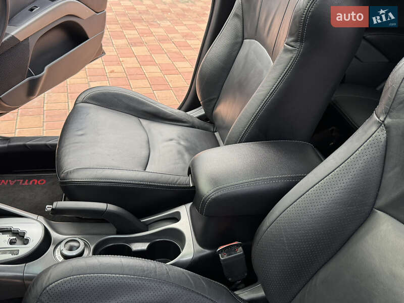 Внедорожник / Кроссовер Mitsubishi Outlander 2008 в Одессе