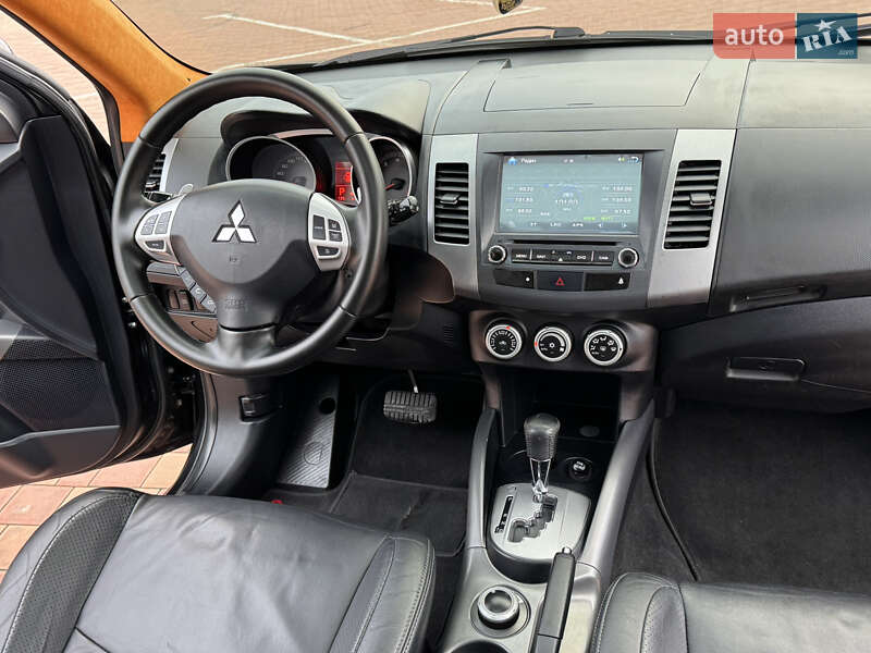 Внедорожник / Кроссовер Mitsubishi Outlander 2008 в Одессе