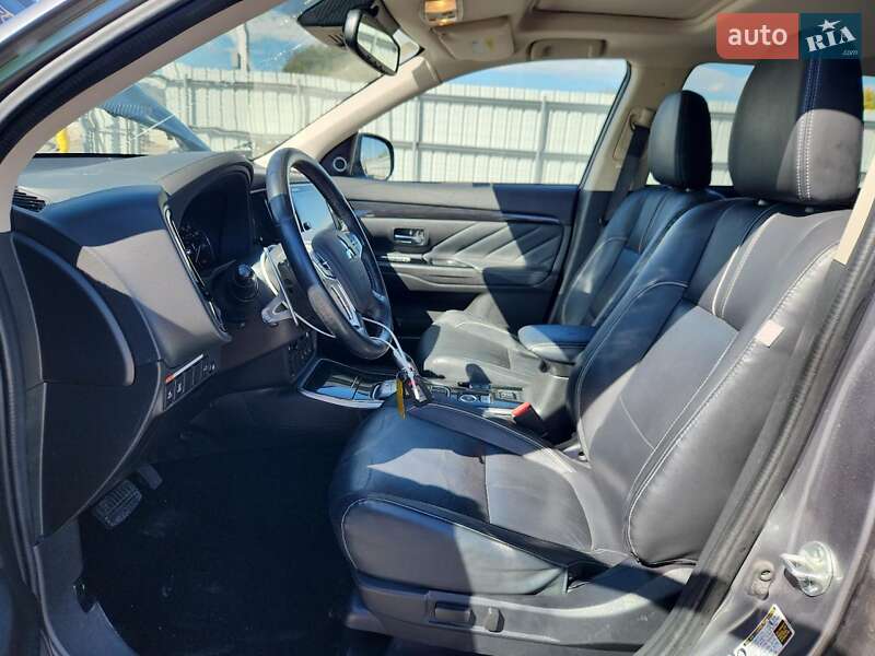 Внедорожник / Кроссовер Mitsubishi Outlander 2018 в Житомире фото 7 Внедорожник / Кроссовер Mitsubishi Outlander 2018 в Житомире
