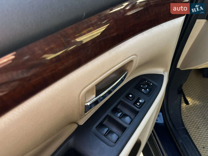 Внедорожник / Кроссовер Mitsubishi Outlander 2013 в Одессе фото 18 Внедорожник / Кроссовер Mitsubishi Outlander 2013 в Одессе