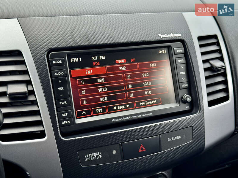 Внедорожник / Кроссовер Mitsubishi Outlander 2012 в Полтаве
