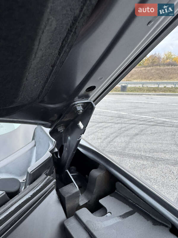 Внедорожник / Кроссовер Mitsubishi Outlander 2012 в Полтаве
