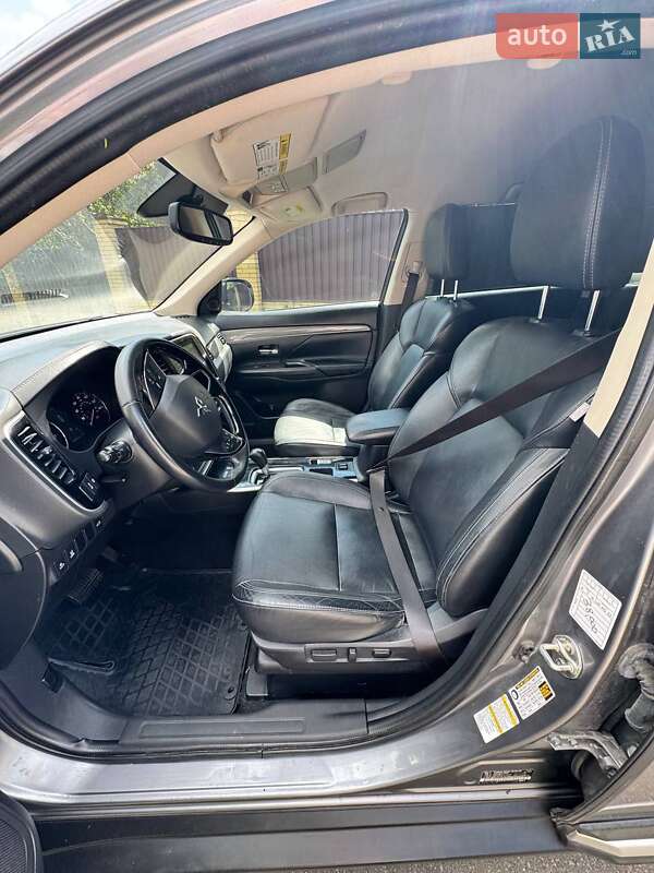 Позашляховик / Кросовер Mitsubishi Outlander 2020 в Вінниці