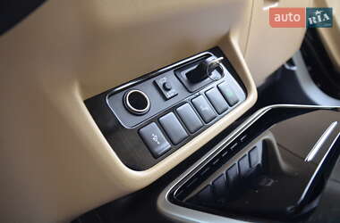 Внедорожник / Кроссовер Mitsubishi Outlander 2020 в 