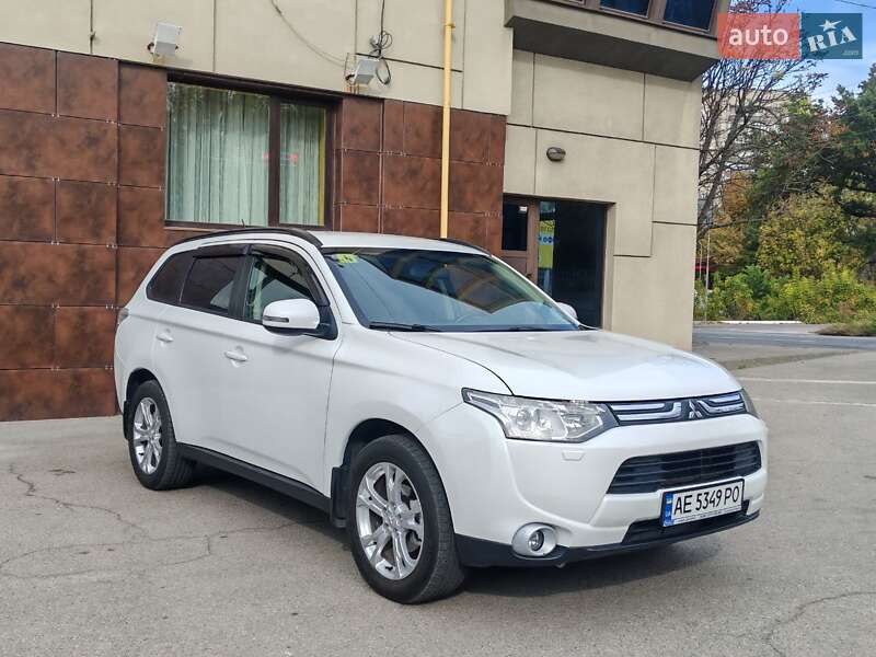 Внедорожник / Кроссовер Mitsubishi Outlander 2013 в Днепре фото 3 Внедорожник / Кроссовер Mitsubishi Outlander 2013 в Днепре