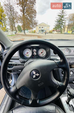 Внедорожник / Кроссовер Mitsubishi Outlander 2005 в  фото 14 Внедорожник / Кроссовер Mitsubishi Outlander 2005 в