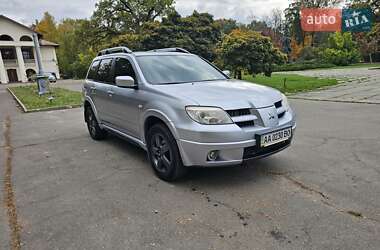 Позашляховик / Кросовер Mitsubishi Outlander 2008 в Києві