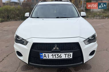 Позашляховик / Кросовер Mitsubishi Outlander 2011 в  фото 8 Позашляховик / Кросовер Mitsubishi Outlander 2011 в