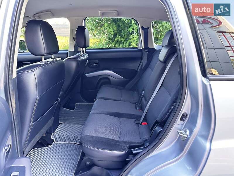 Позашляховик / Кросовер Mitsubishi Outlander 2013 в Запоріжжі