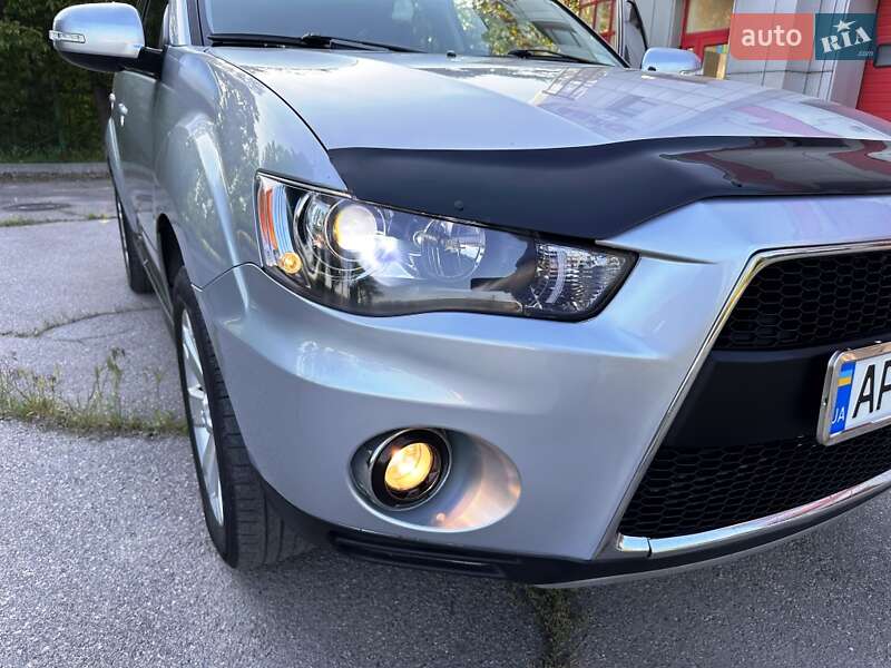 Позашляховик / Кросовер Mitsubishi Outlander 2013 в Запоріжжі
