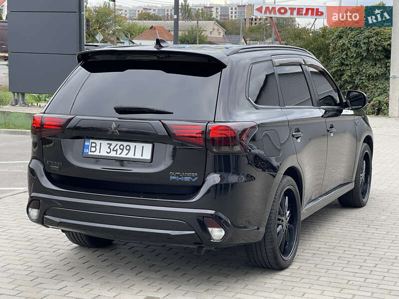 Внедорожник / Кроссовер Mitsubishi Outlander 2018 в Полтаве