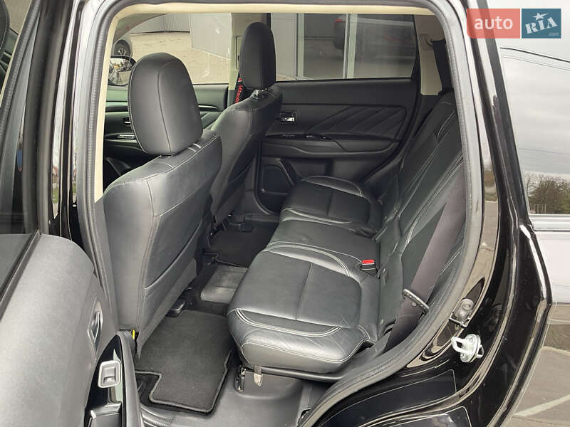 Внедорожник / Кроссовер Mitsubishi Outlander 2018 в Полтаве