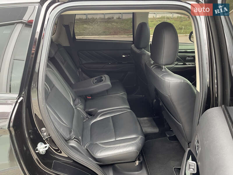 Внедорожник / Кроссовер Mitsubishi Outlander 2018 в Полтаве