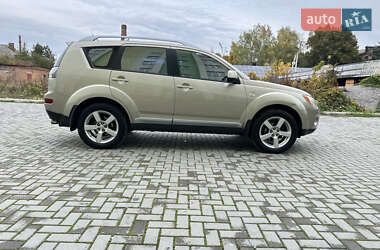 Позашляховик / Кросовер Mitsubishi Outlander 2007 в  фото 4 Позашляховик / Кросовер Mitsubishi Outlander 2007 в