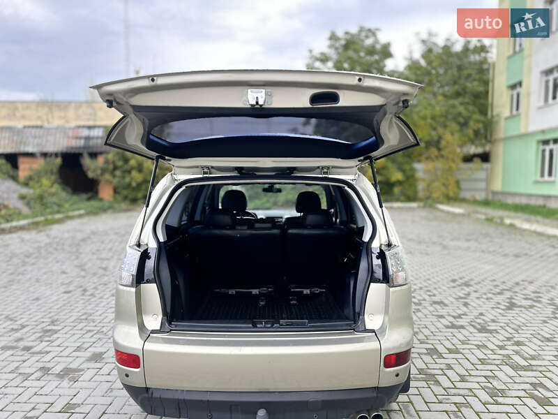 Внедорожник / Кроссовер Mitsubishi Outlander 2007 в Ромнах фото 9 Внедорожник / Кроссовер Mitsubishi Outlander 2007 в Ромнах