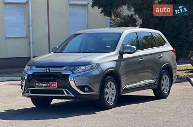 Внедорожник / Кроссовер Mitsubishi Outlander 2021 в Запорожье