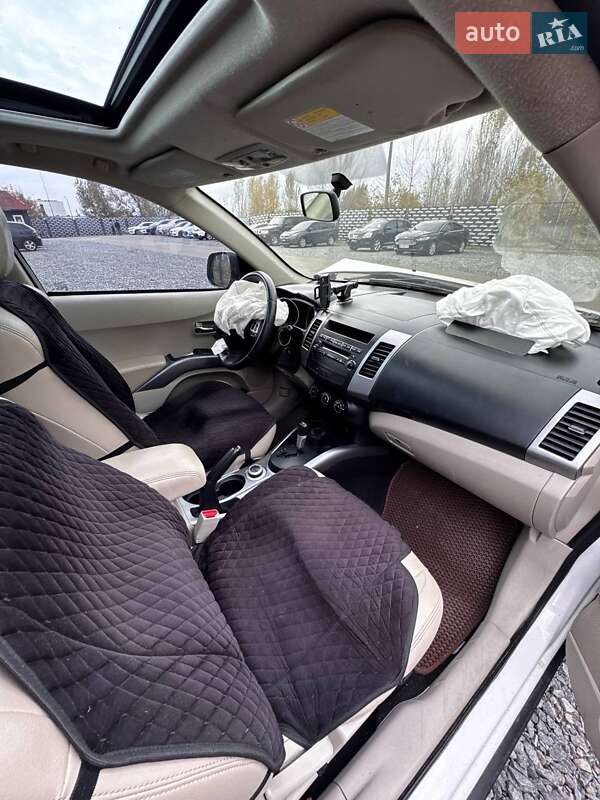 Внедорожник / Кроссовер Mitsubishi Outlander 2007 в Киеве