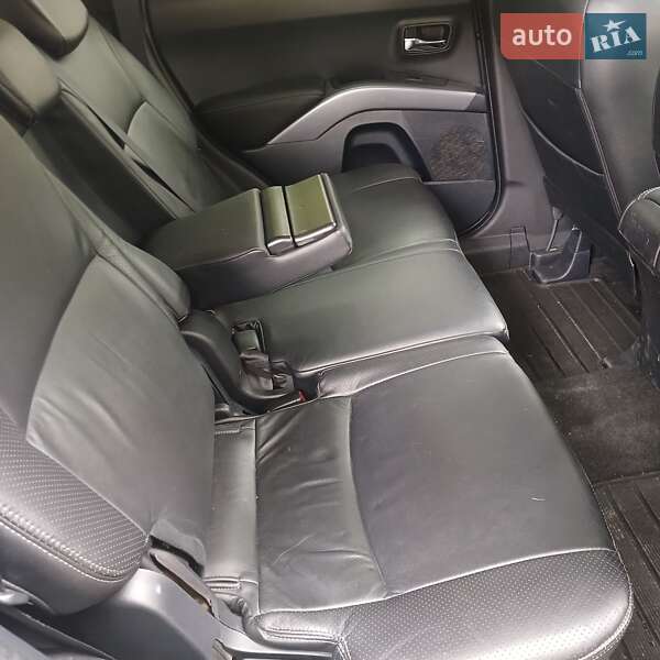 Внедорожник / Кроссовер Mitsubishi Outlander 2007 в Черкассах фото 14 Внедорожник / Кроссовер Mitsubishi Outlander 2007 в Черкассах