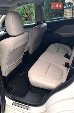 Позашляховик / Кросовер Mitsubishi Outlander 2014 в  фото 22 Позашляховик / Кросовер Mitsubishi Outlander 2014 в