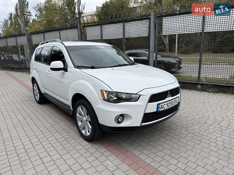 Позашляховик / Кросовер Mitsubishi Outlander 2010 в Запоріжжі