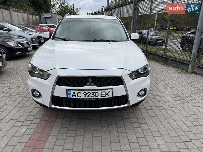 Позашляховик / Кросовер Mitsubishi Outlander 2010 в Запоріжжі