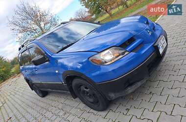 Внедорожник / Кроссовер Mitsubishi Outlander 2003 в 