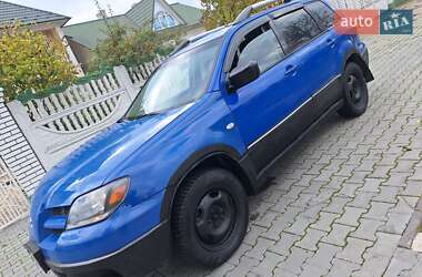 Внедорожник / Кроссовер Mitsubishi Outlander 2003 в 