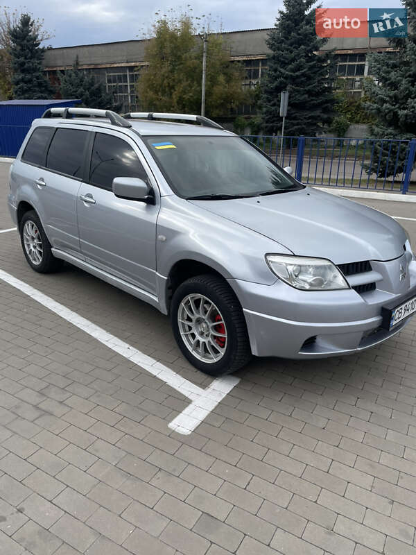Внедорожник / Кроссовер Mitsubishi Outlander 2007 в 