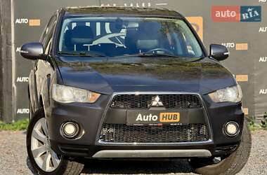 Внедорожник / Кроссовер Mitsubishi Outlander 2010 в 