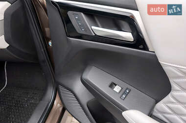 Внедорожник / Кроссовер Mitsubishi Outlander 2022 в 