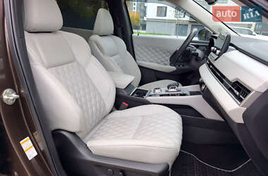 Внедорожник / Кроссовер Mitsubishi Outlander 2022 в 