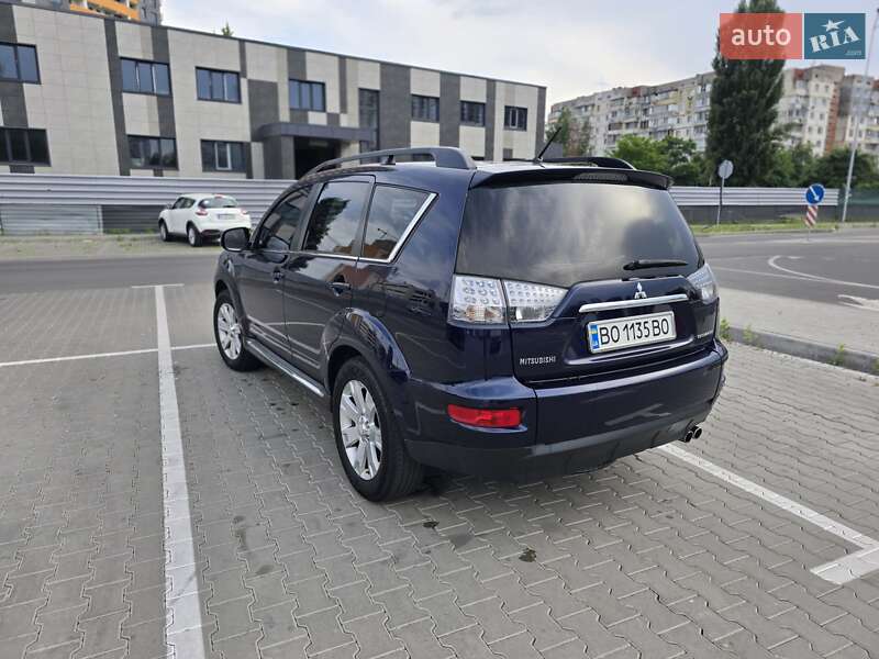 Внедорожник / Кроссовер Mitsubishi Outlander 2012 в Киеве фото 3 Внедорожник / Кроссовер Mitsubishi Outlander 2012 в Киеве