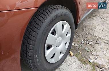 Позашляховик / Кросовер Mitsubishi Outlander 2013 в  фото 12 Позашляховик / Кросовер Mitsubishi Outlander 2013 в