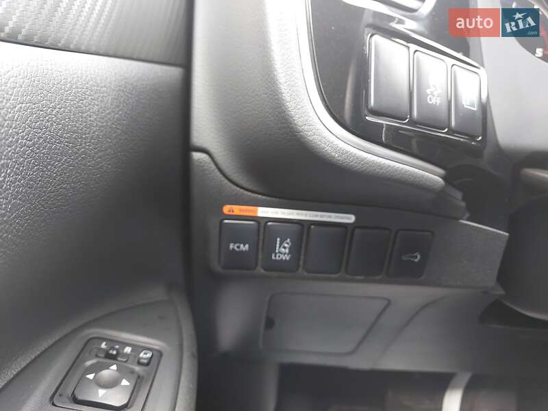Позашляховик / Кросовер Mitsubishi Outlander 2013 в Рівному фото 32 Позашляховик / Кросовер Mitsubishi Outlander 2013 в Рівному