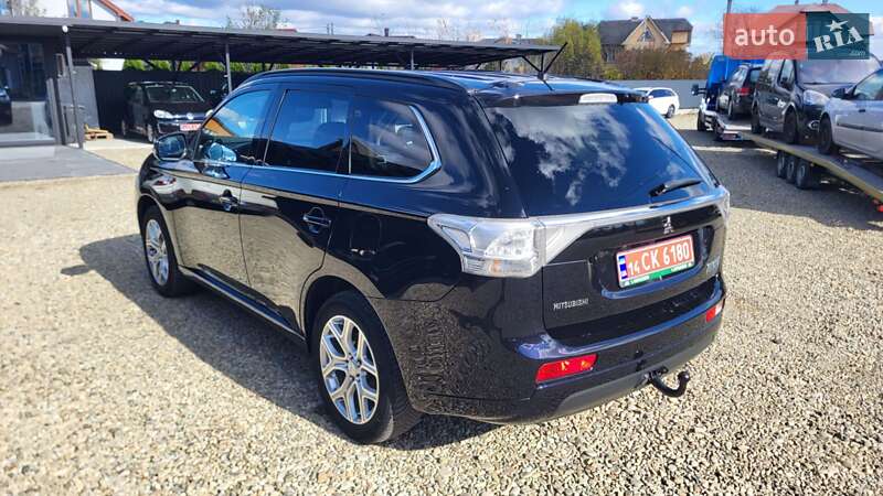 Внедорожник / Кроссовер Mitsubishi Outlander 2014 в Калуше