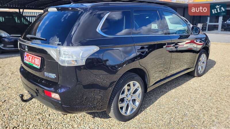 Внедорожник / Кроссовер Mitsubishi Outlander 2014 в Калуше