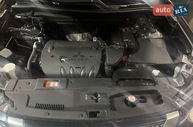 Позашляховик / Кросовер Mitsubishi Outlander 2021 в  фото 9 Позашляховик / Кросовер Mitsubishi Outlander 2021 в