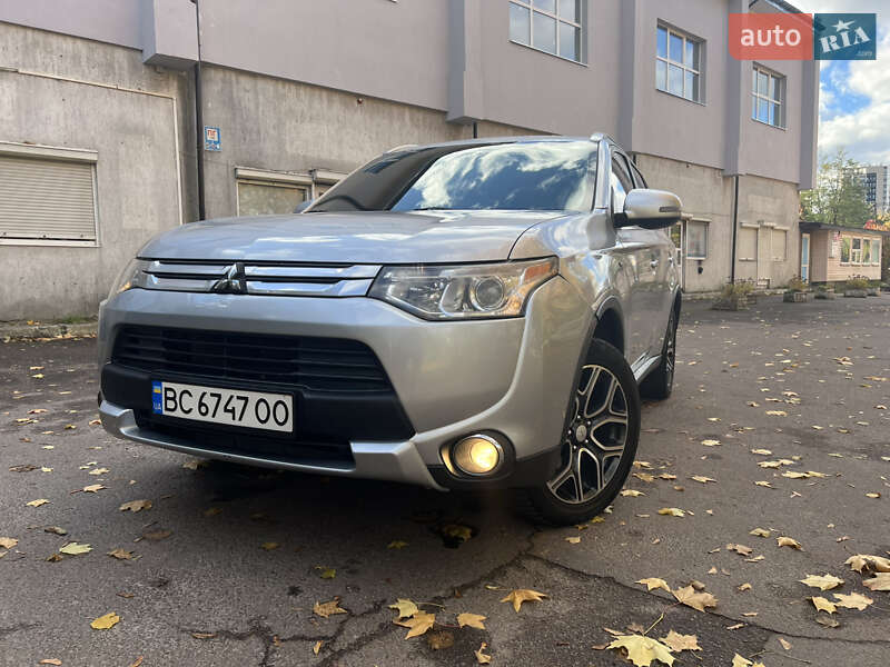Mitsubishi Outlander 2014