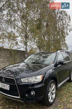 Внедорожник / Кроссовер Mitsubishi Outlander 2010 в 