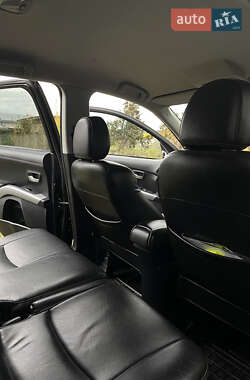 Внедорожник / Кроссовер Mitsubishi Outlander 2010 в 