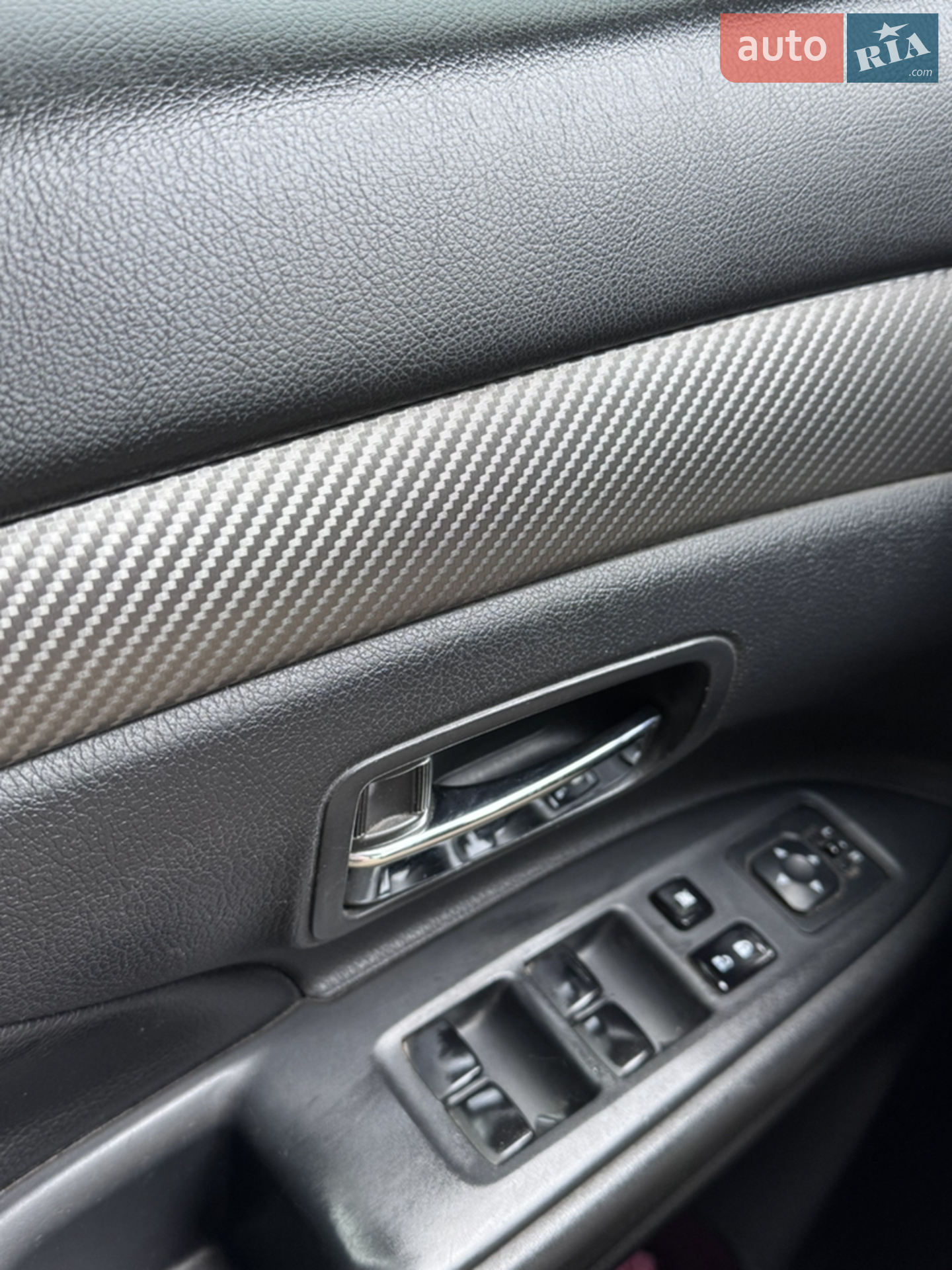 2013 Mitsubishi Outlander - мініатюра 24