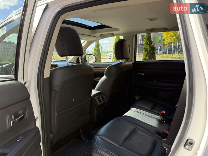 Внедорожник / Кроссовер Mitsubishi Outlander 2021 в Ивано-Франковске