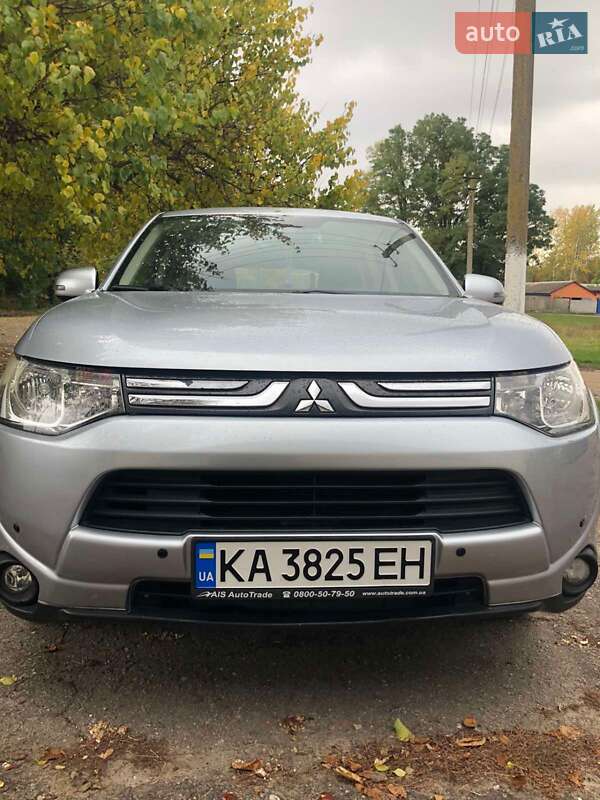 Mitsubishi Outlander 2013