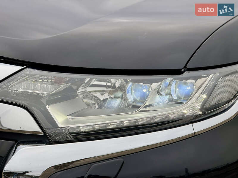 Внедорожник / Кроссовер Mitsubishi Outlander 2016 в Калуше фото 6 Внедорожник / Кроссовер Mitsubishi Outlander 2016 в Калуше